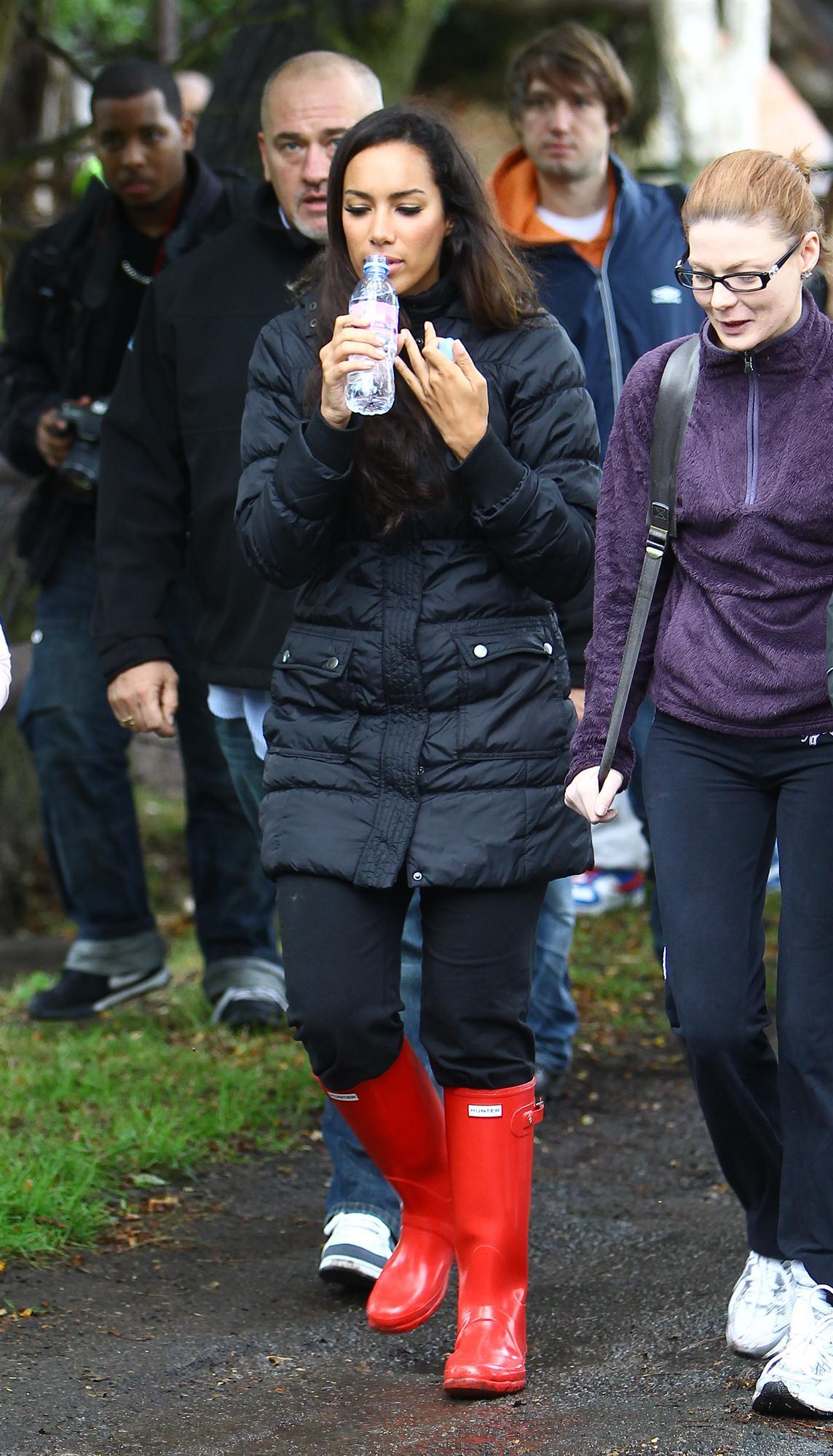 Leona Lewis visits the Hopefield Animal Sanctuary - Photos | Picture 98757